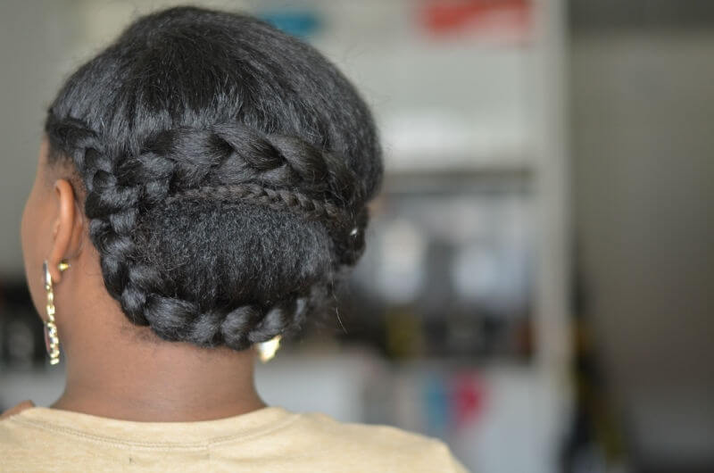 coiffure de flemmarde printemps courronne de tresses cheveux crépus naturels