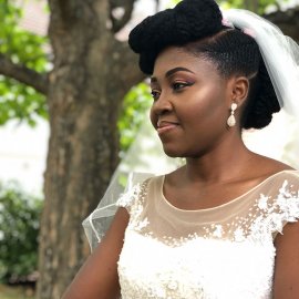 la mariee était naturelle coiffure sur cheveux crépus naturels pour une mariée le club des cotonettes mymou