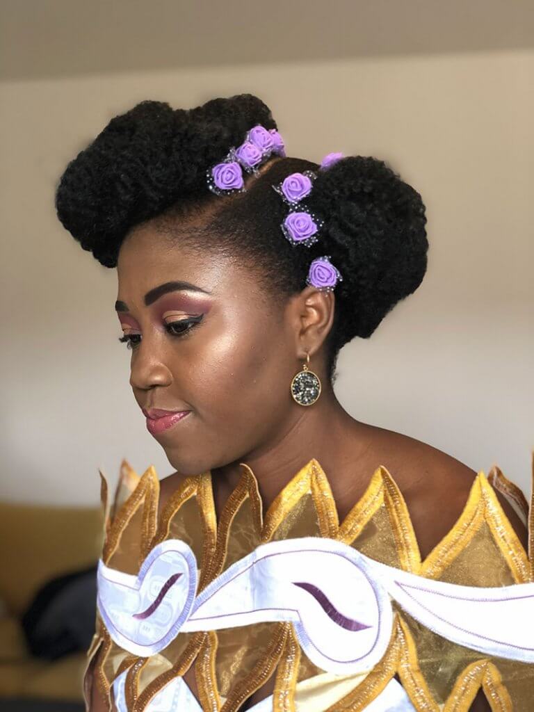 la mariee était naturelle coiffure sur cheveux crépus naturels pour une mariée le club des cotonettes mymou