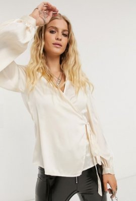 must-have-blouse-satin-blanche